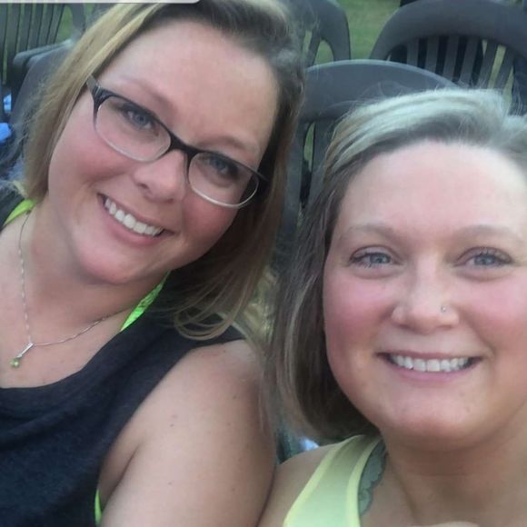 Meet your Posher, Amanda - Picture 1 of 1